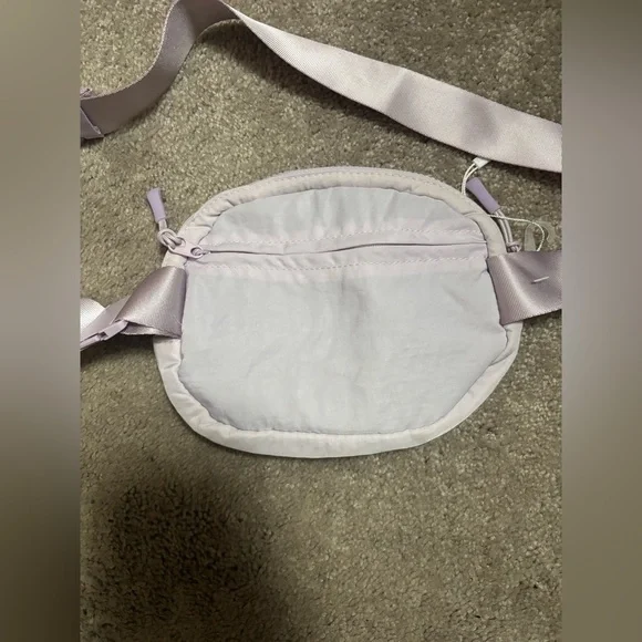 Gaiam Sidekick Waist Pack In Pink One Size With Adjustable Striped Collectible - Picture 4 of 5